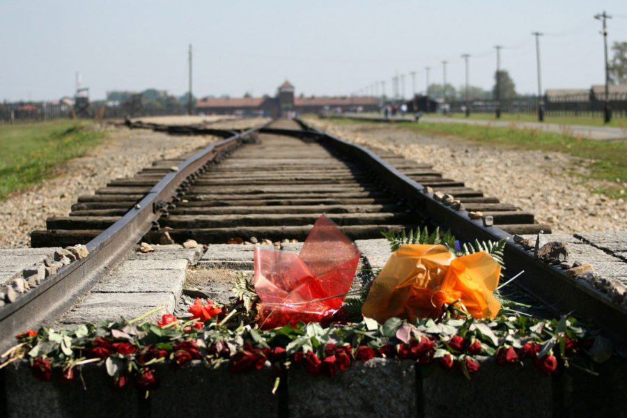 Schienen vor dem Konzentrationslager Auschwitz-Birkenau